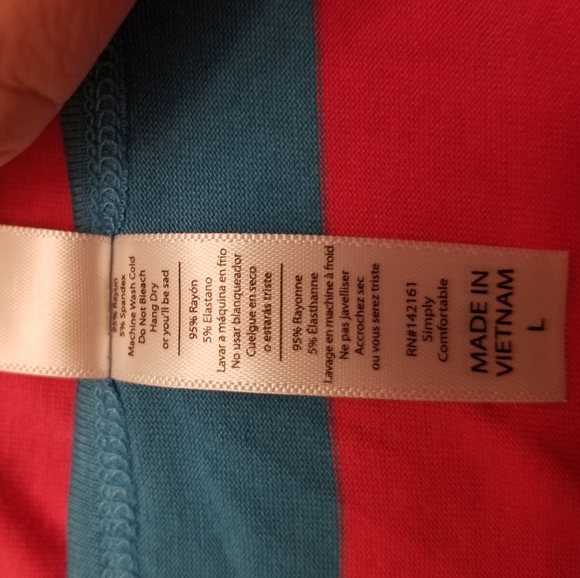 LuLaRoe classic tee. - Picture 6 of 7